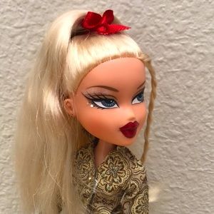 Bratz Doll MGA “Chloe”  dressed going to the market to buy fruits! 10” .